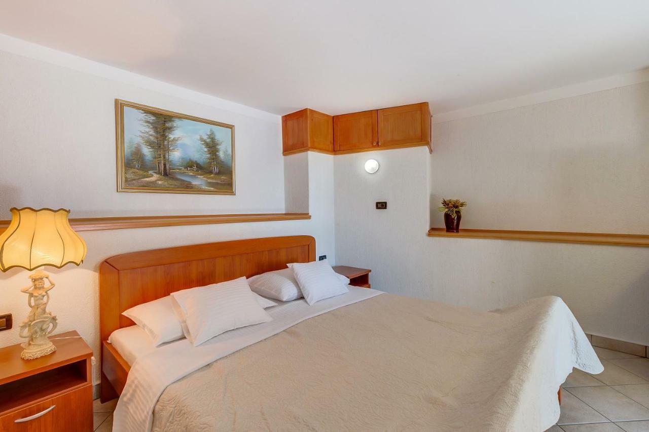 Apartmani Muzic Orlec Екстер'єр фото
